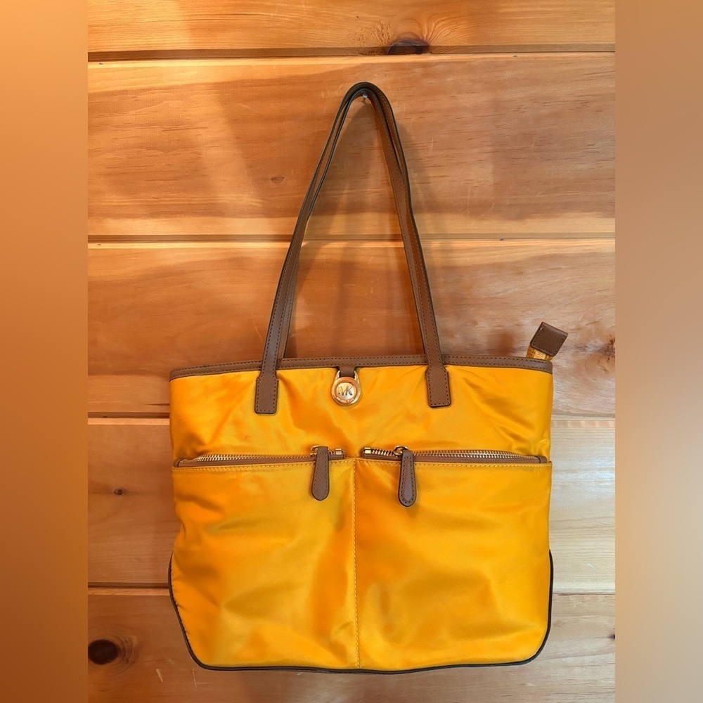 Michael Kors Kempton Medium Pocket Nylon Tote Handbag Purse Hunter Forest Yellow